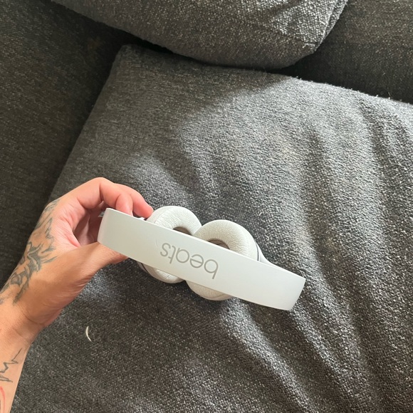 beats solo 3 - Picture 4 of 5